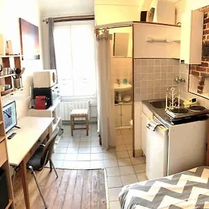 https://studio-elphants-2.hotels-rhonealpes.com